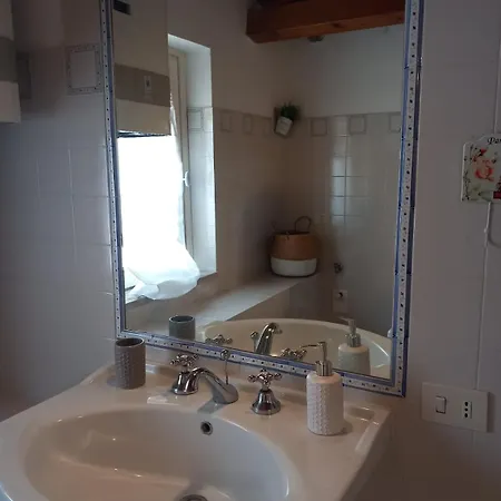Apartment Radici - La Finestra Sui Sassi
